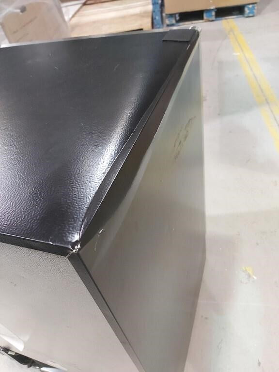 Hisense 24-inch W 54-Bottle Wine Fridge - Stainles