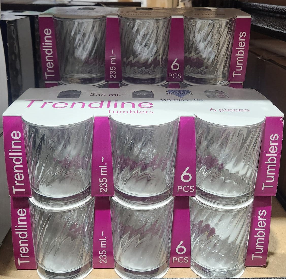 GLASS TRENDLINE 235ML.