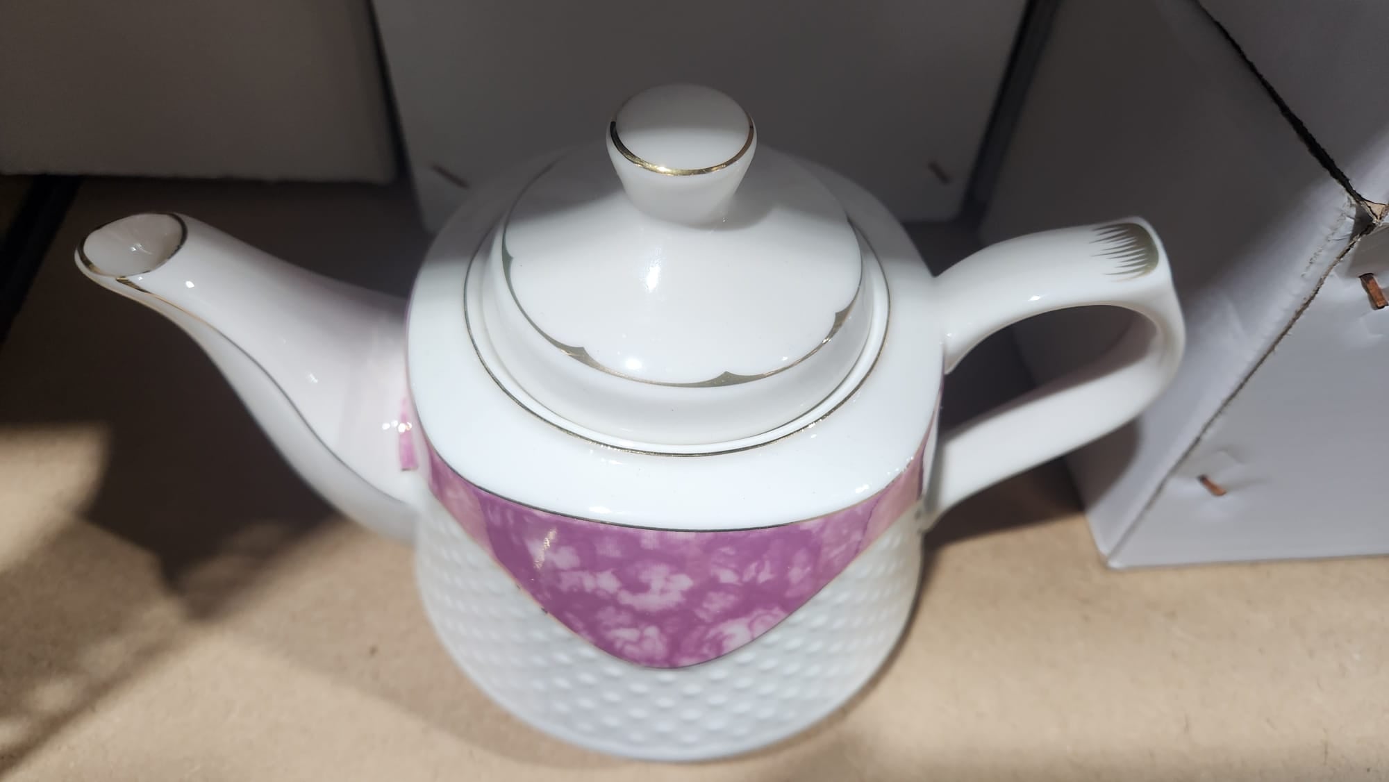 TULIP PORCELAIN TEAPOT