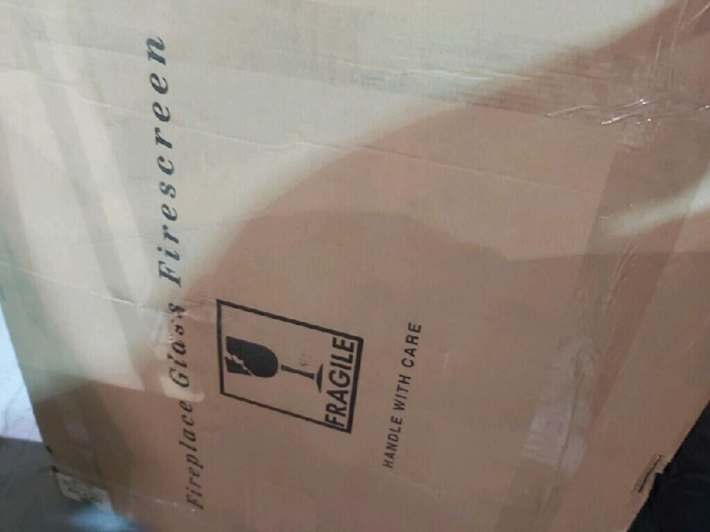 Pleasant Hearth Ashlynn Glass Firescreen