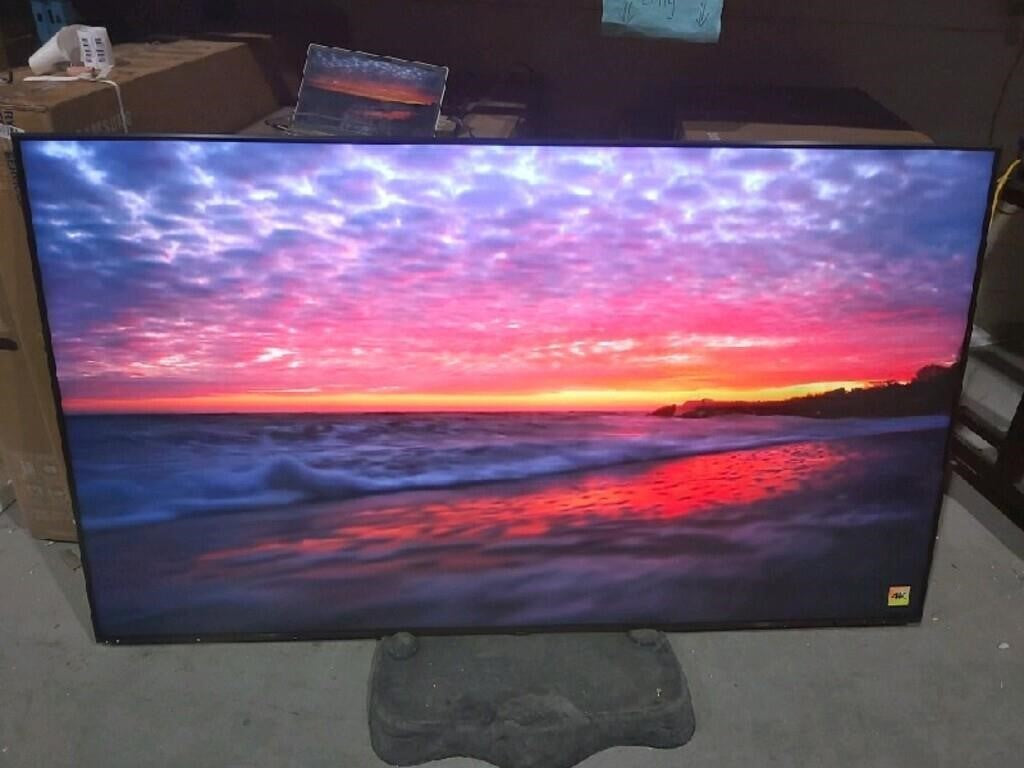 Samsung 85" Smart LED-LCD TV, Q70R 4K UHD
