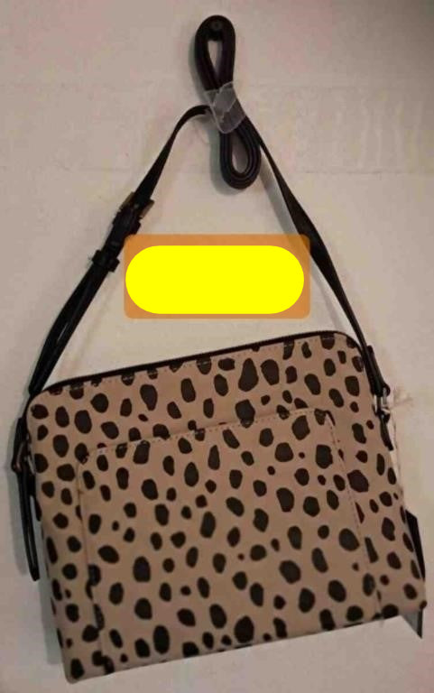 UNIVERSAL THERAD MAKE UP BAG APPROX 1