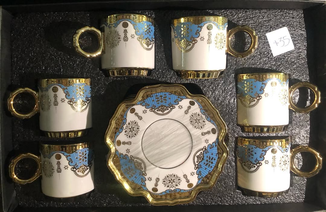 PORCELAIN TEA