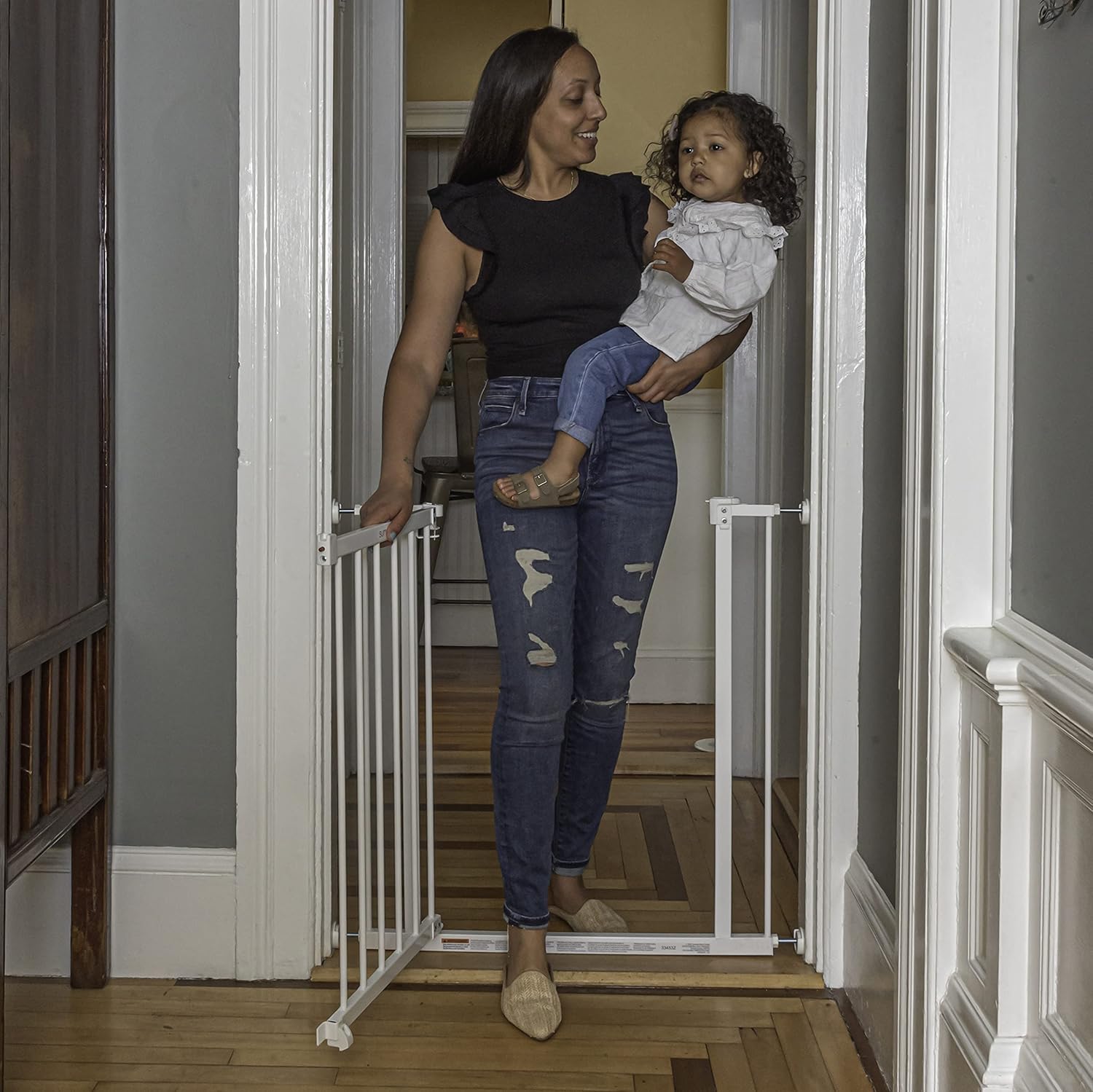 Summer Infant Everywhere Extra Wide Walk-thru Safety Baby Gate