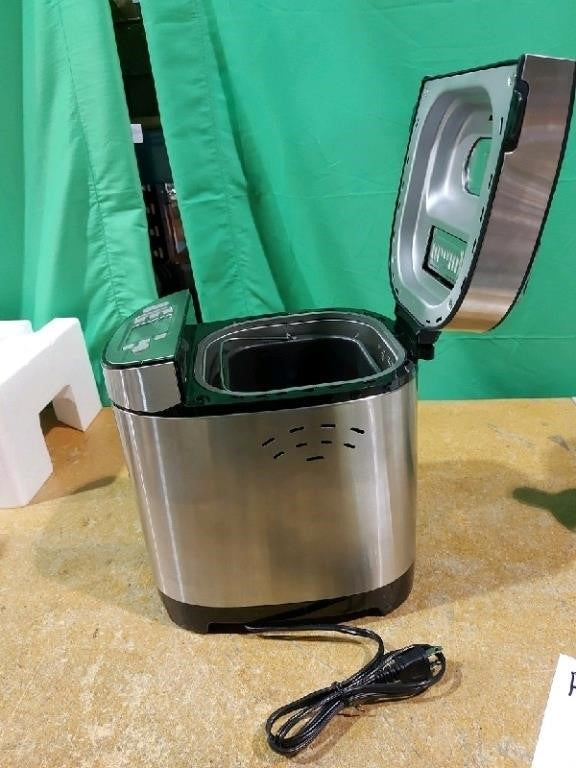 Wolfgang Puck 2-lb 14-Function Bread Maker with Nut Dispenser. Silver USed