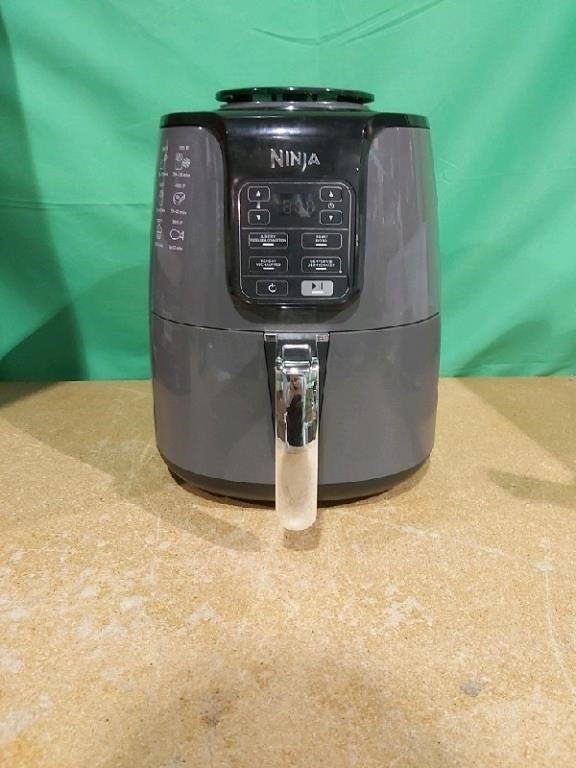 Ninja 4-Quart Air Fryer 1550W with Non-Stick Bask