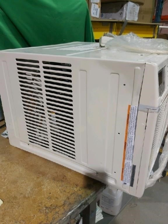 RCA 15000 BTU WINDOW ELECTRONIC AIR CONDI