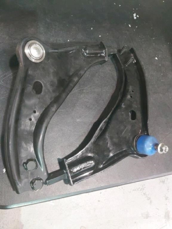 Set of 2, Control Arms, 31124048628YT