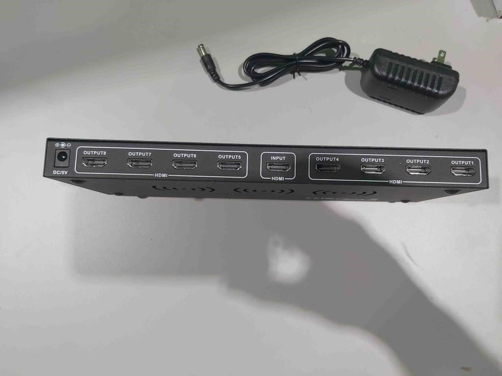Nowbotuch HDMI 4K 1×8 Splitter
