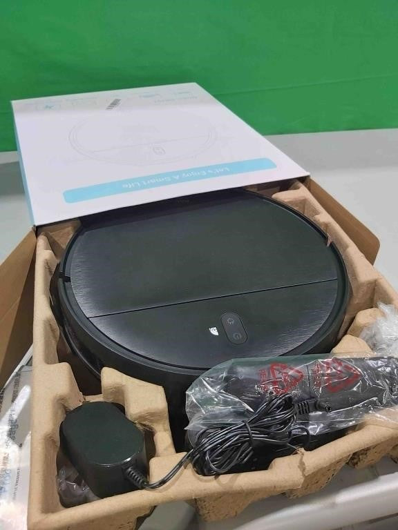 Robot Vacuum Cleaner and Mop Combo, with