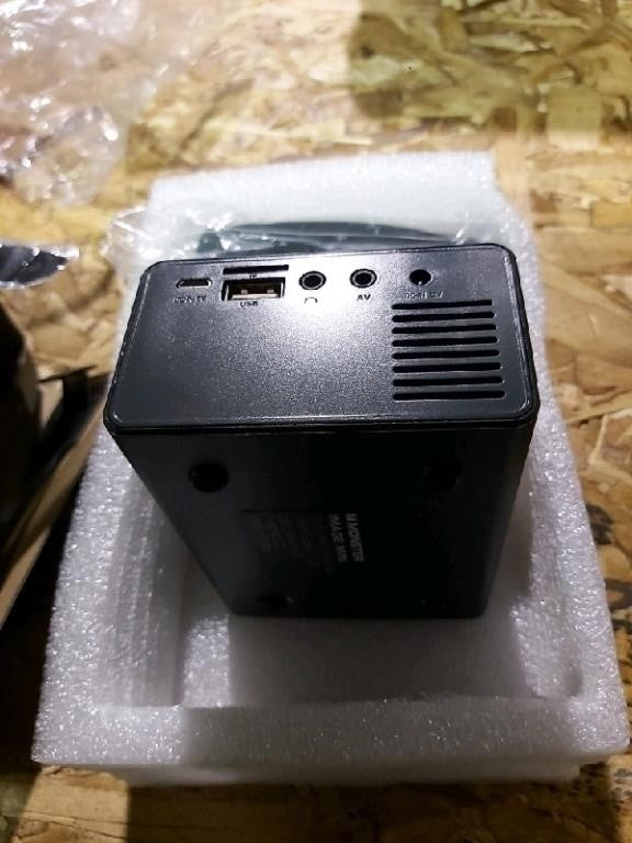 Monster Image Mini Small Format TFT LCD Projector,