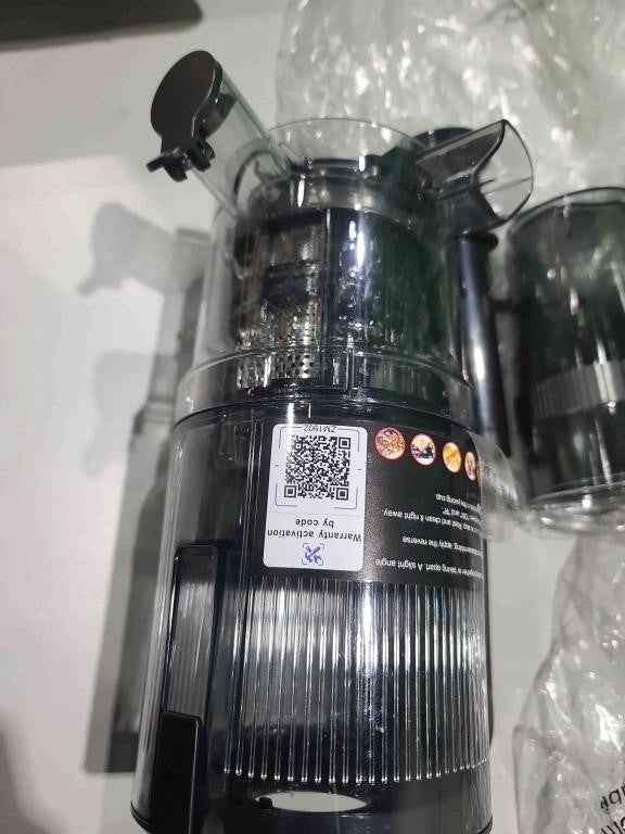 AMZCHEF Juicer Machine, Cold Press Juicer