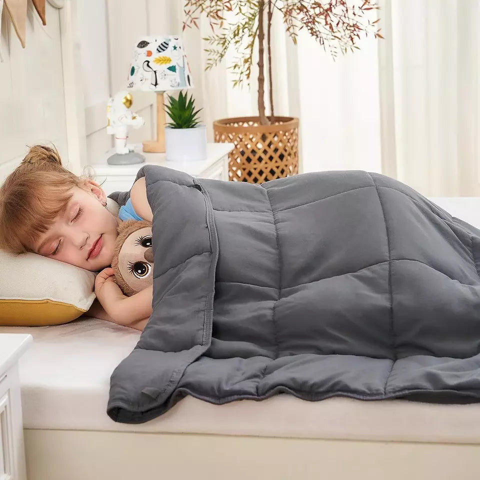 GRAY KIDS WEIGHTED BLANKET 5LBS